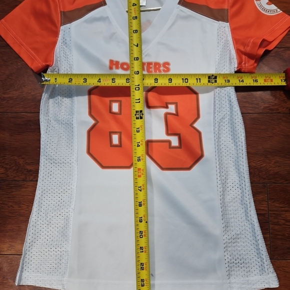 Hooters Small 35 Year Anniversary Jersey - Picture 11 of 11